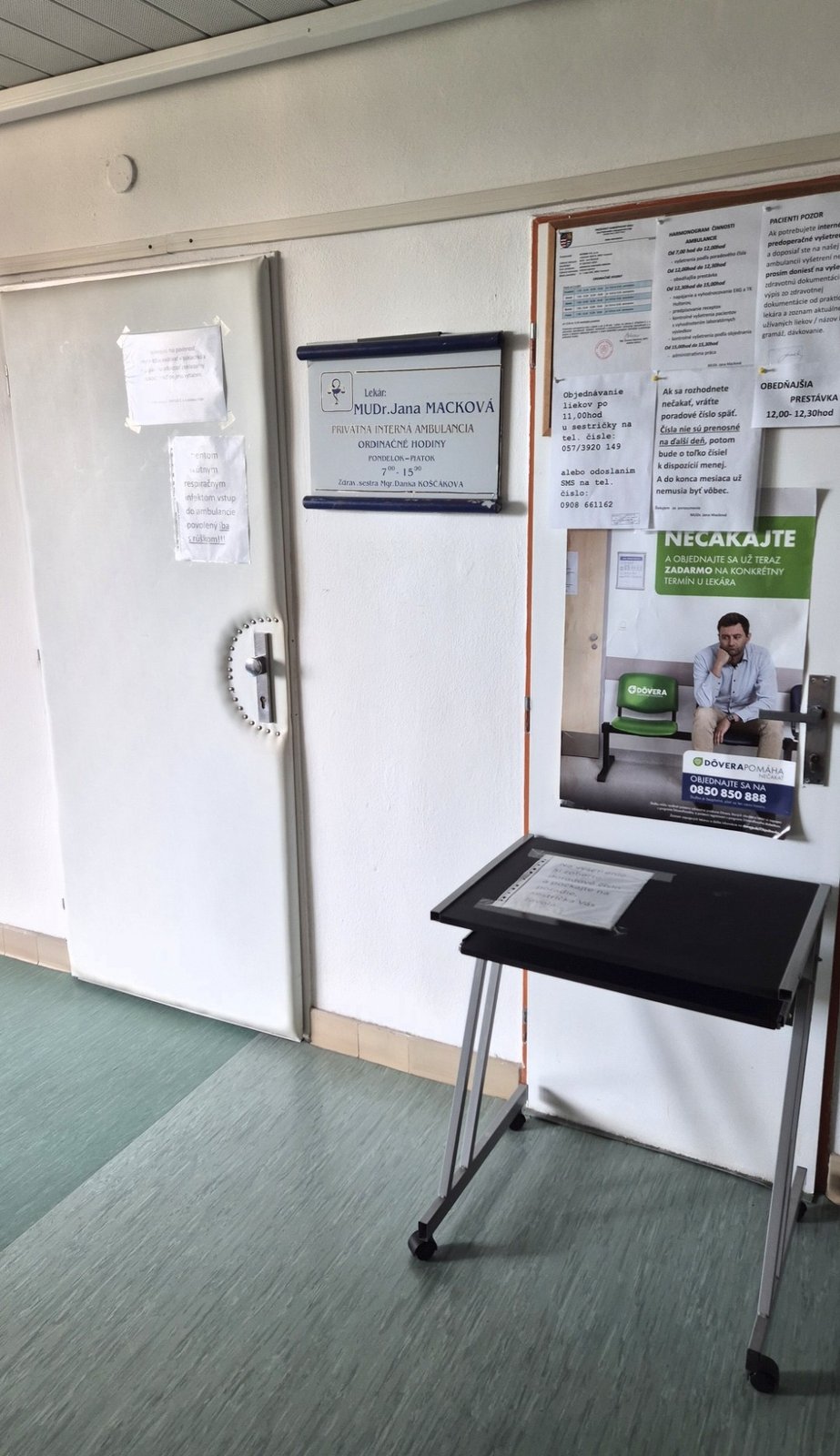 Čakáreň ambulancie INTERNA V.K. v Humennom